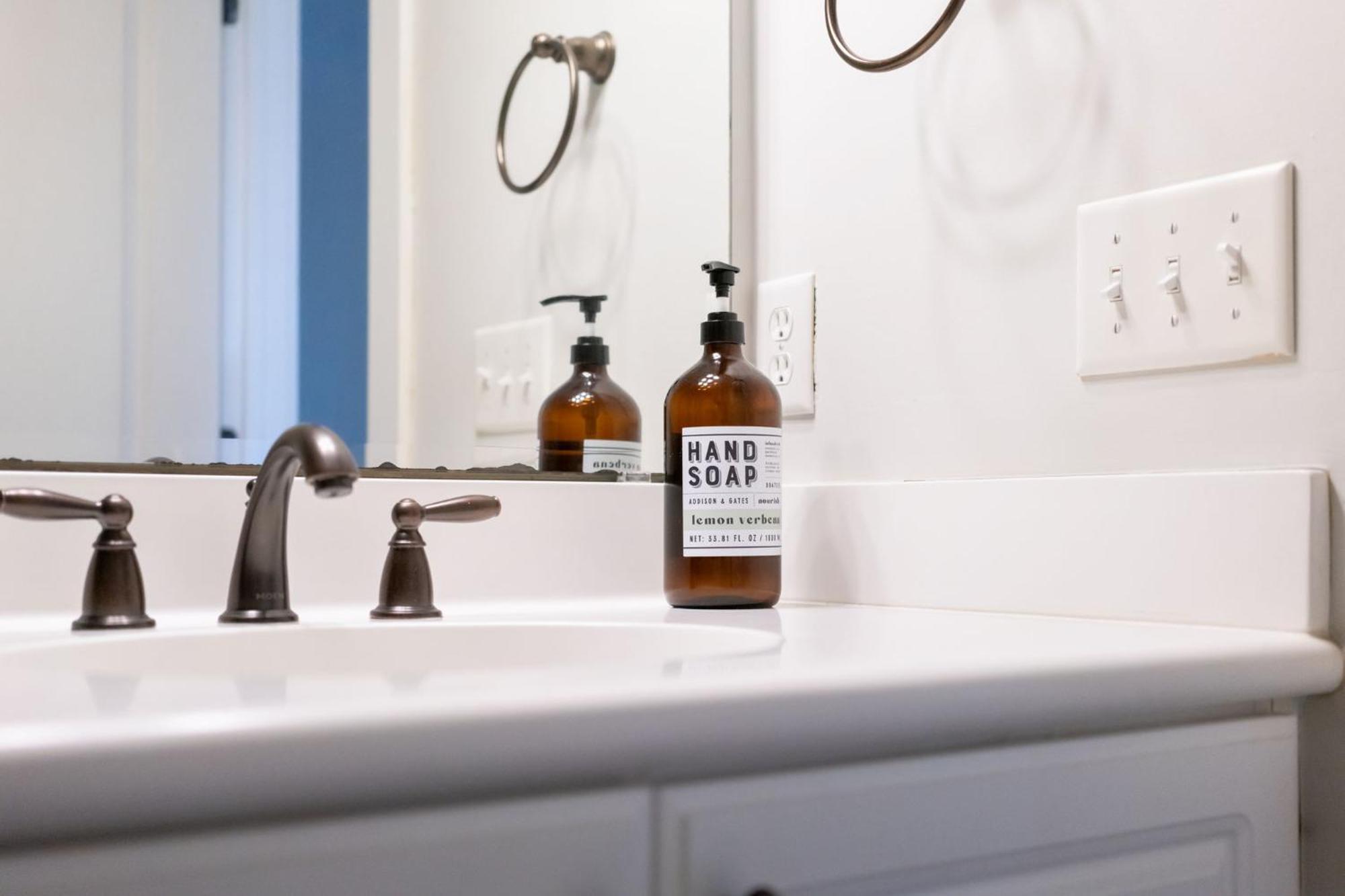 Downtown Wilmington Home ~ Pet Friendly Bagian luar foto