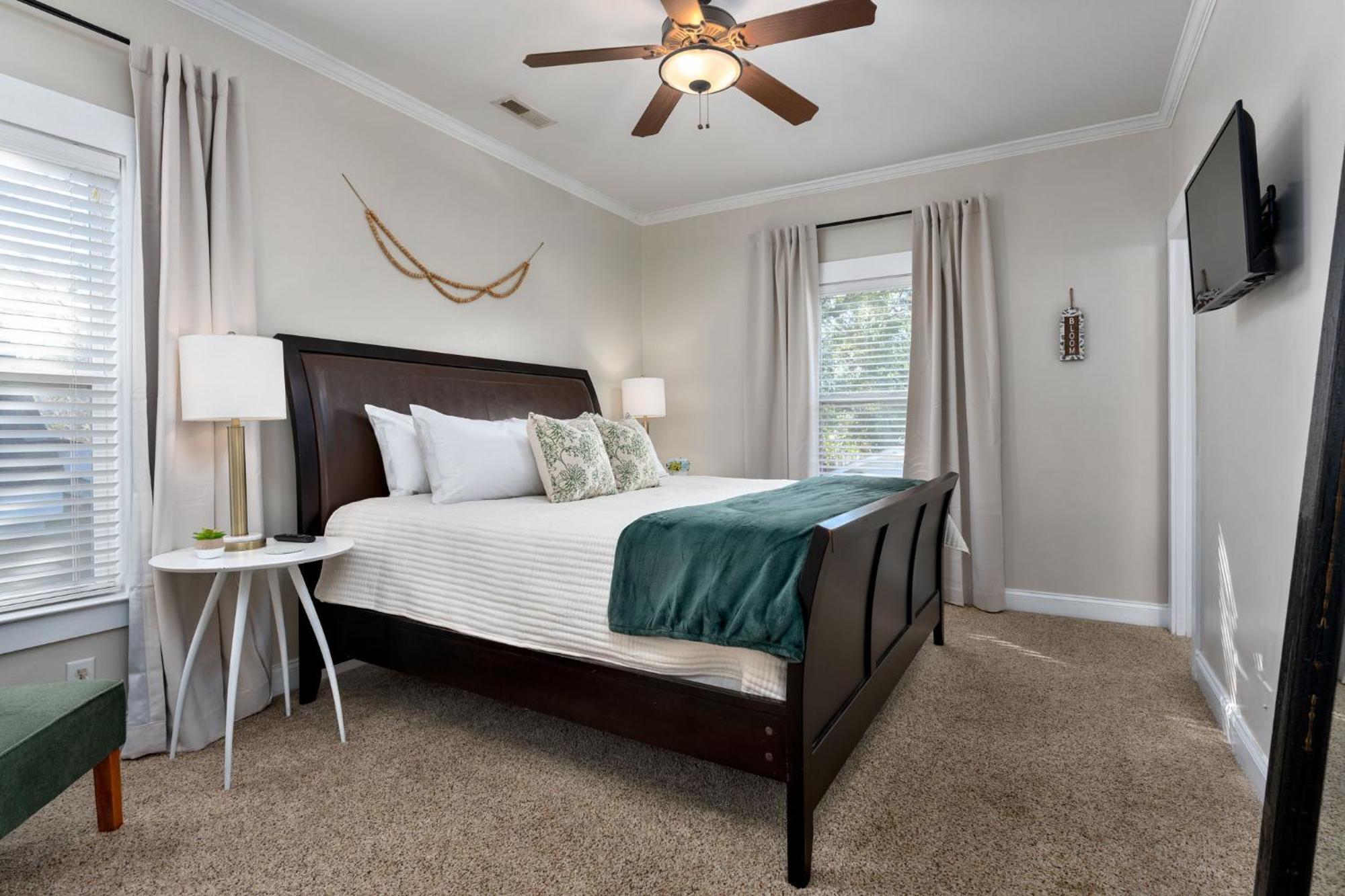 Downtown Wilmington Home ~ Pet Friendly Bagian luar foto